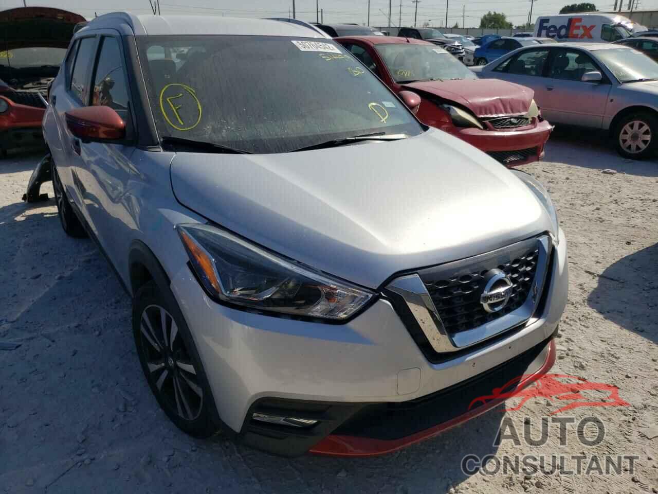 NISSAN KICKS 2018 - 3N1CP5CU0JL511199