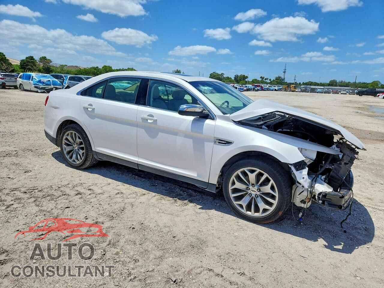 FORD TAURUS 2019 - 1FAHP2F83KG109463