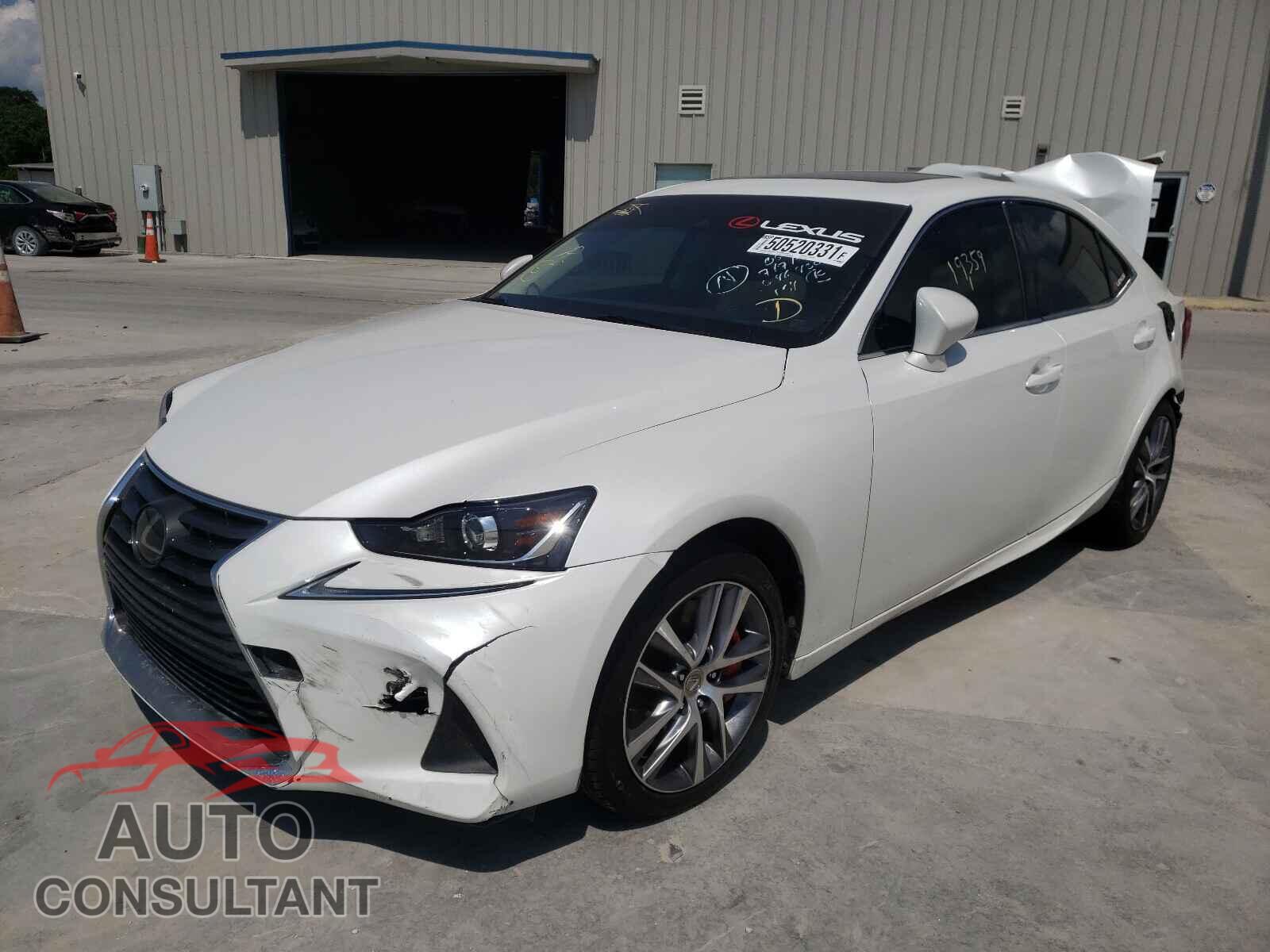 LEXUS IS 2020 - JTHAA1D2XL5104214