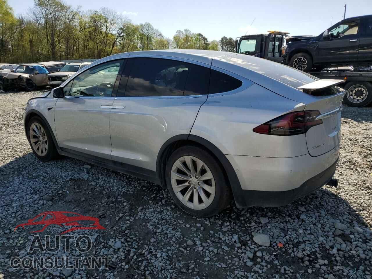 TESLA MODEL X 2018 - 5YJXCBE21JF101448