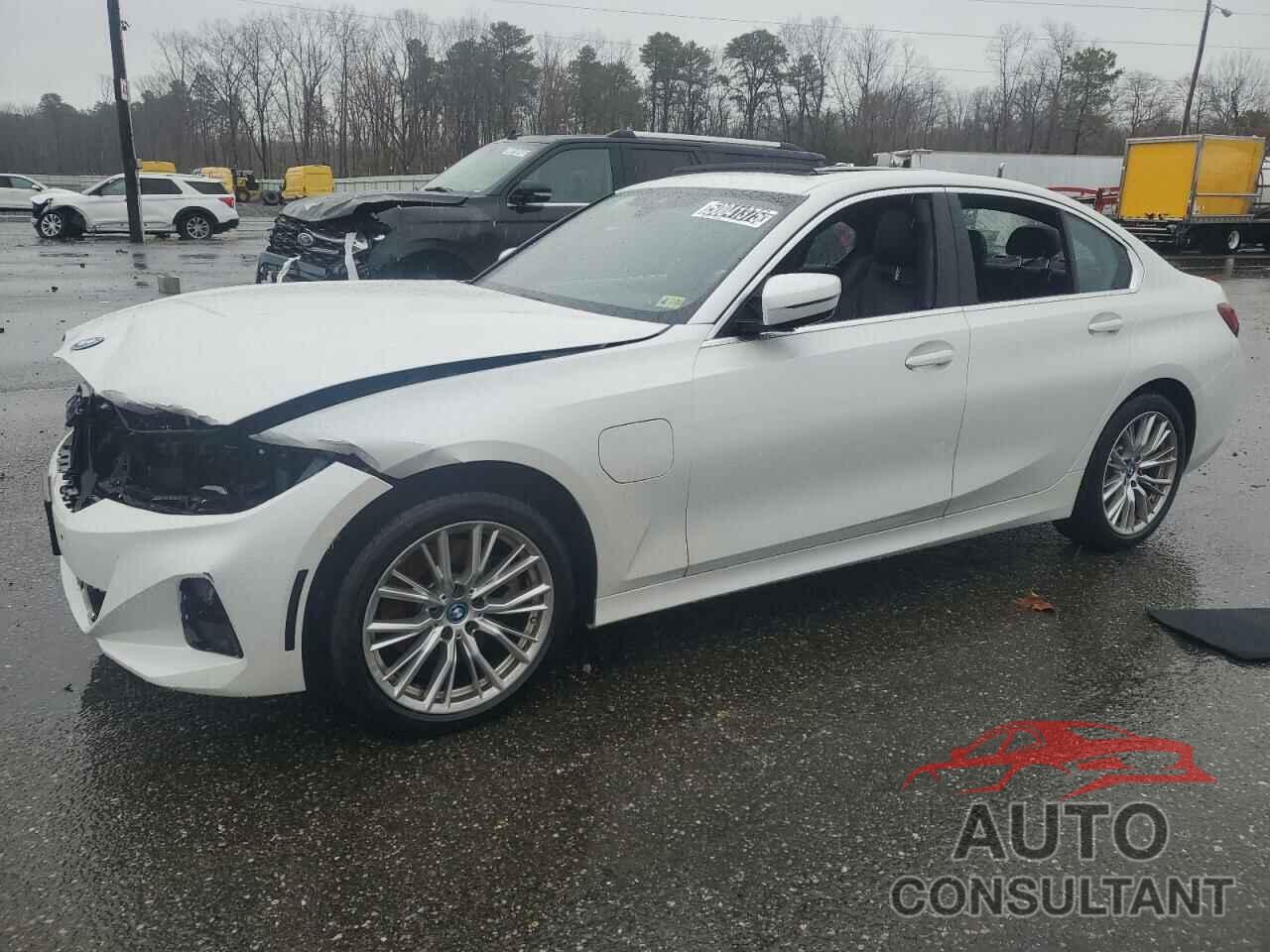BMW 3 SERIES 2024 - 3MW39FS04R8E39124