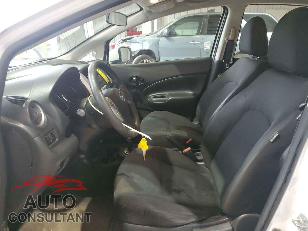 NISSAN VERSA 2017 - 3N1CE2CP3HL365745