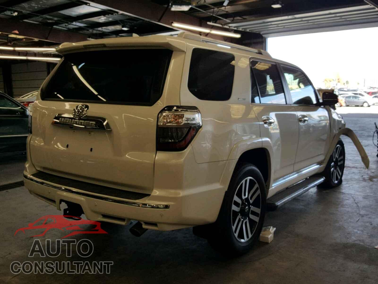 TOYOTA 4RUNNER SR 2017 - JTEBU5JR0H5463631