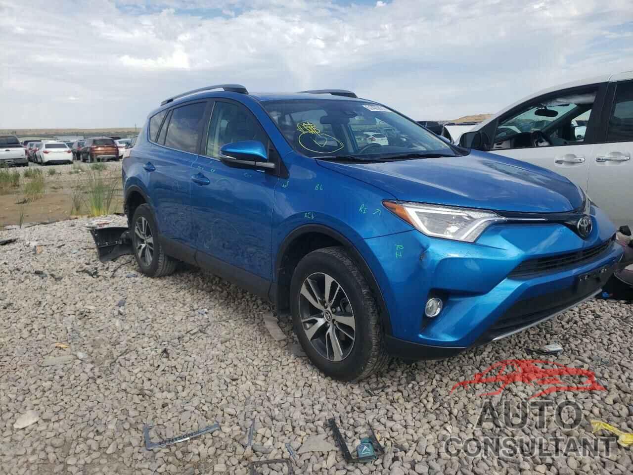 TOYOTA RAV4 2018 - JTMRFREV9JJ184204