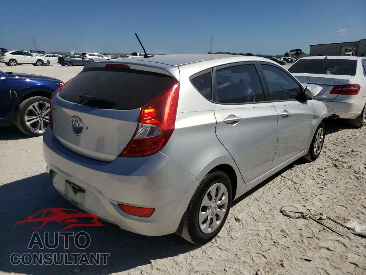 HYUNDAI ACCENT 2017 - KMHCT5AEXHU322186