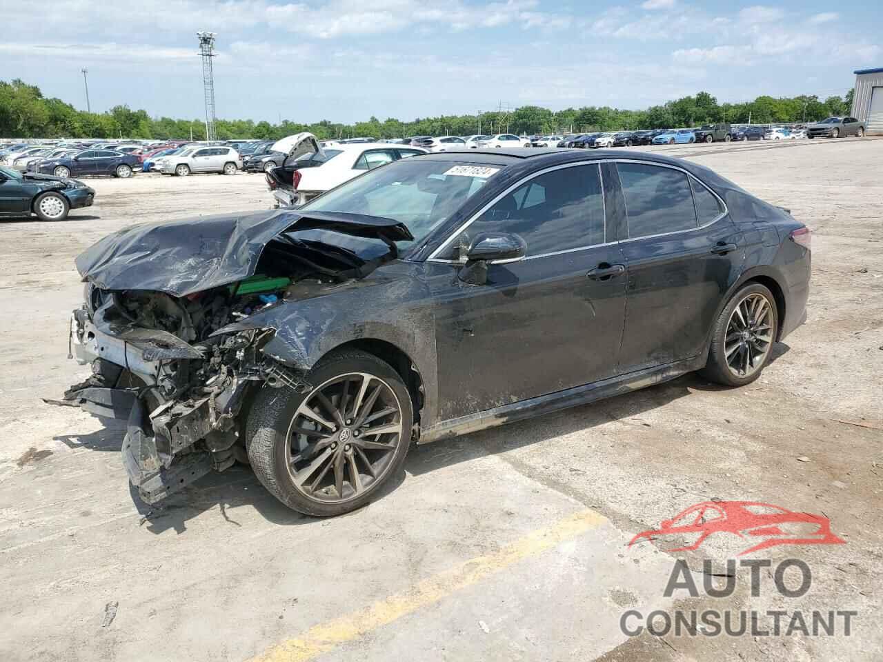 TOYOTA CAMRY 2018 - 4T1B61HK6JU084608