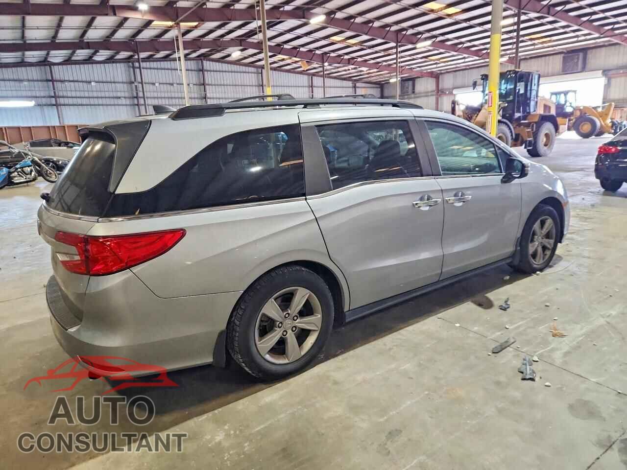 HONDA ODYSSEY 2018 - 5FNRL6H75JB039043