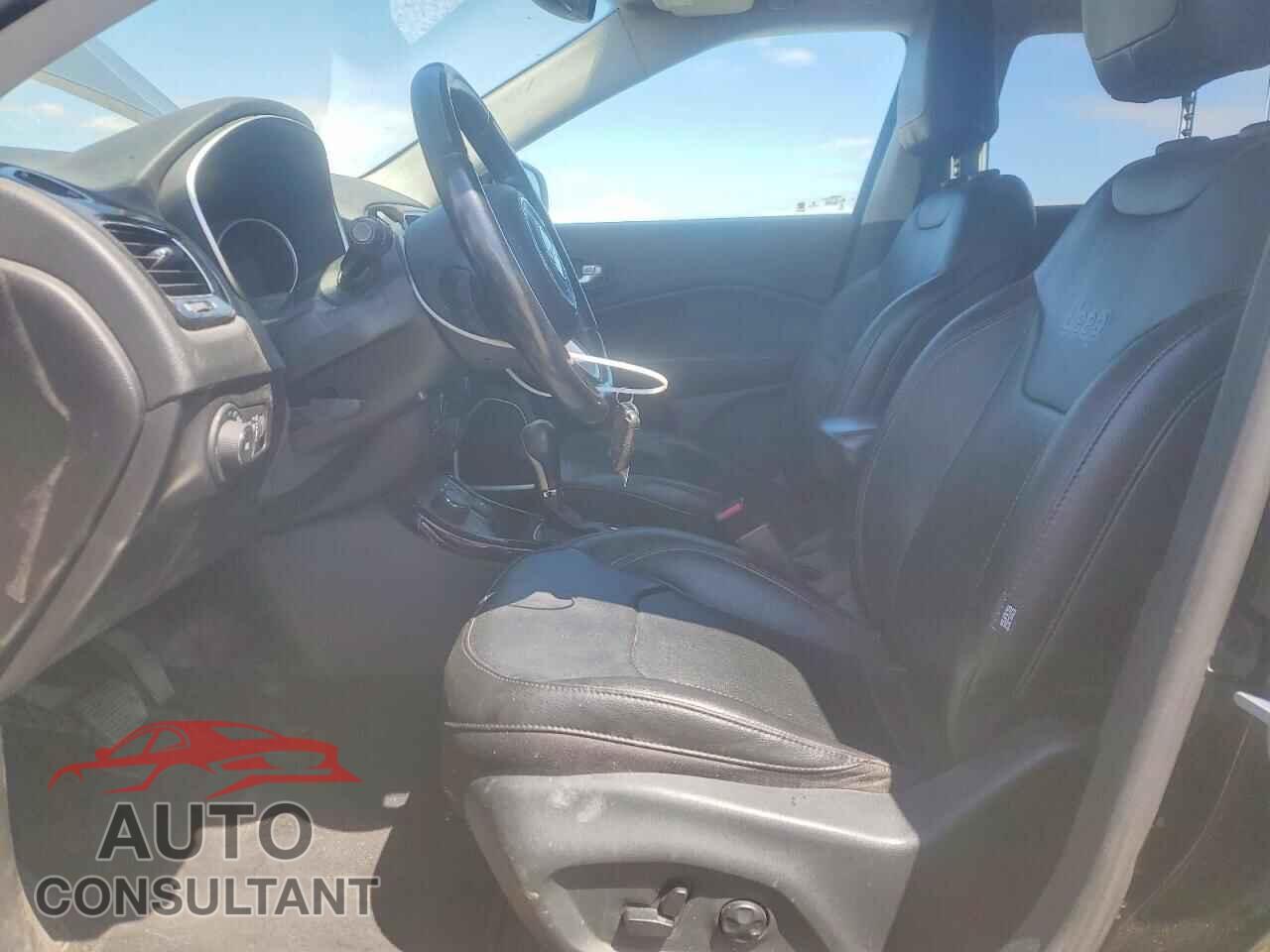 JEEP COMPASS 2020 - 3C4NJDCB4LT145850