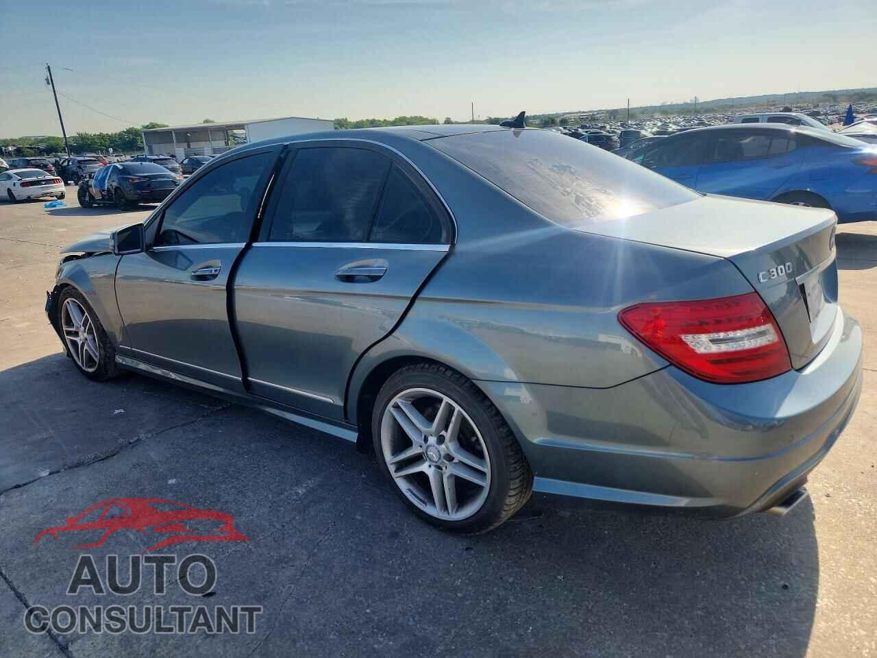 MERCEDES-BENZ C-CLASS 2012 - WDDGF8BB4CA656975