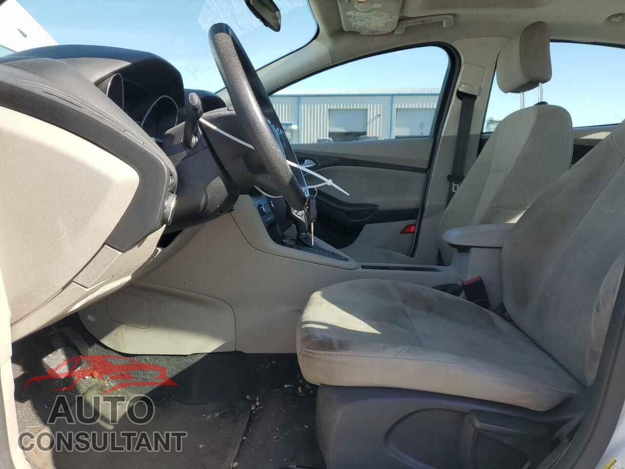 FORD FOCUS 2016 - 1FADP3F25GL283615