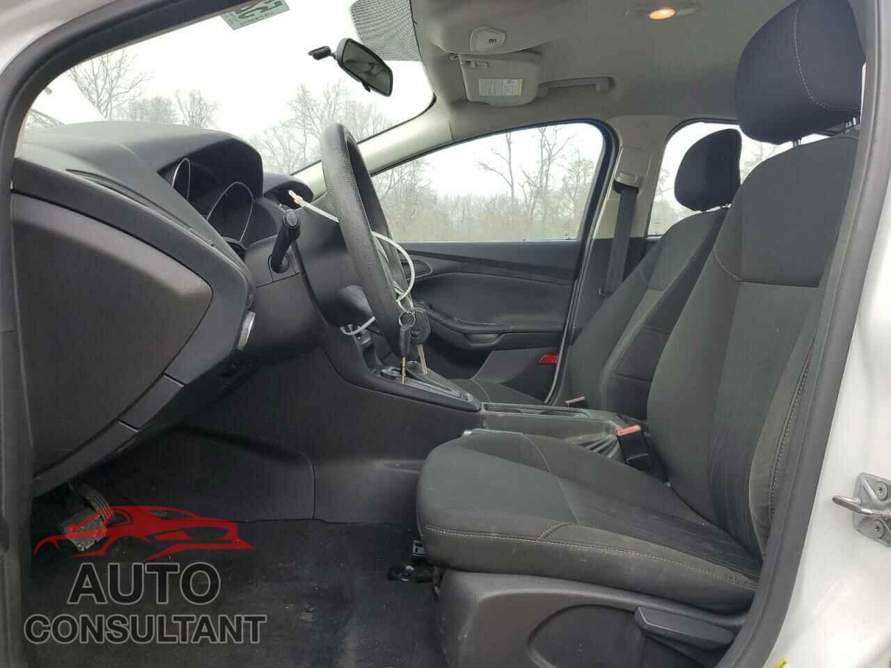 FORD FOCUS 2016 - 1FADP3E2XGL215618