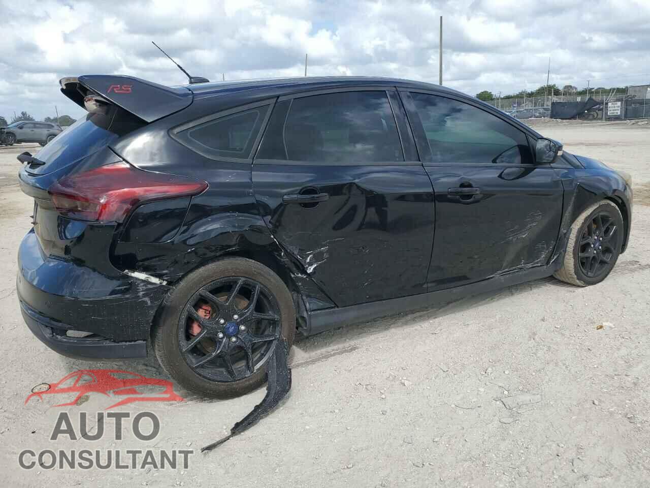 FORD FOCUS 2016 - 1FADP3K2XGL326058