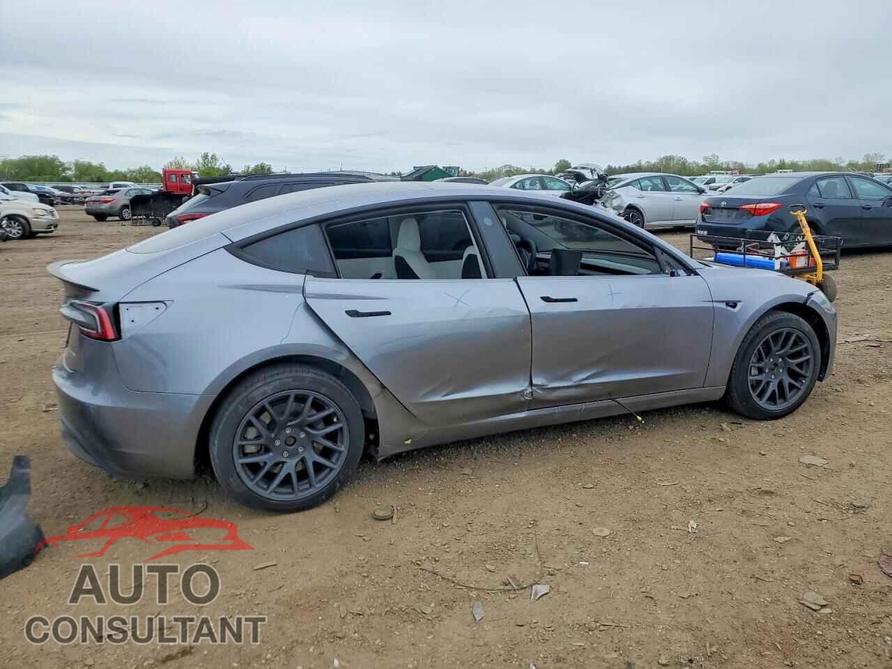TESLA MODEL 3 2025 - 5YJ3E1EB6SF886540