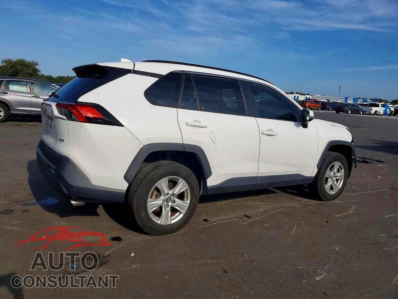 TOYOTA RAV4 2021 - 2T3W1RFVXMC093238