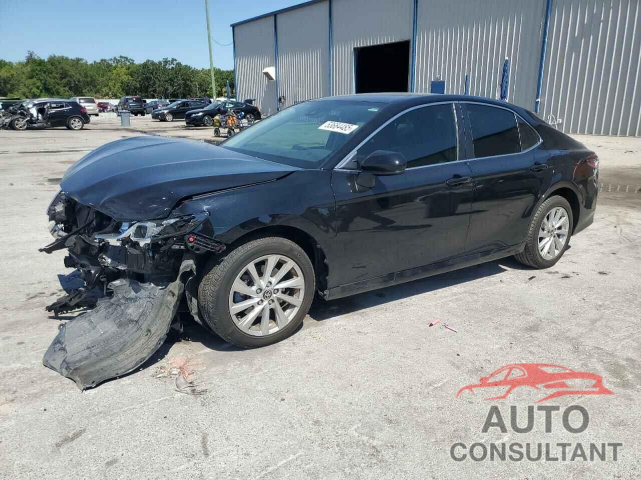 TOYOTA CAMRY 2021 - 4T1C11AK1MU557381
