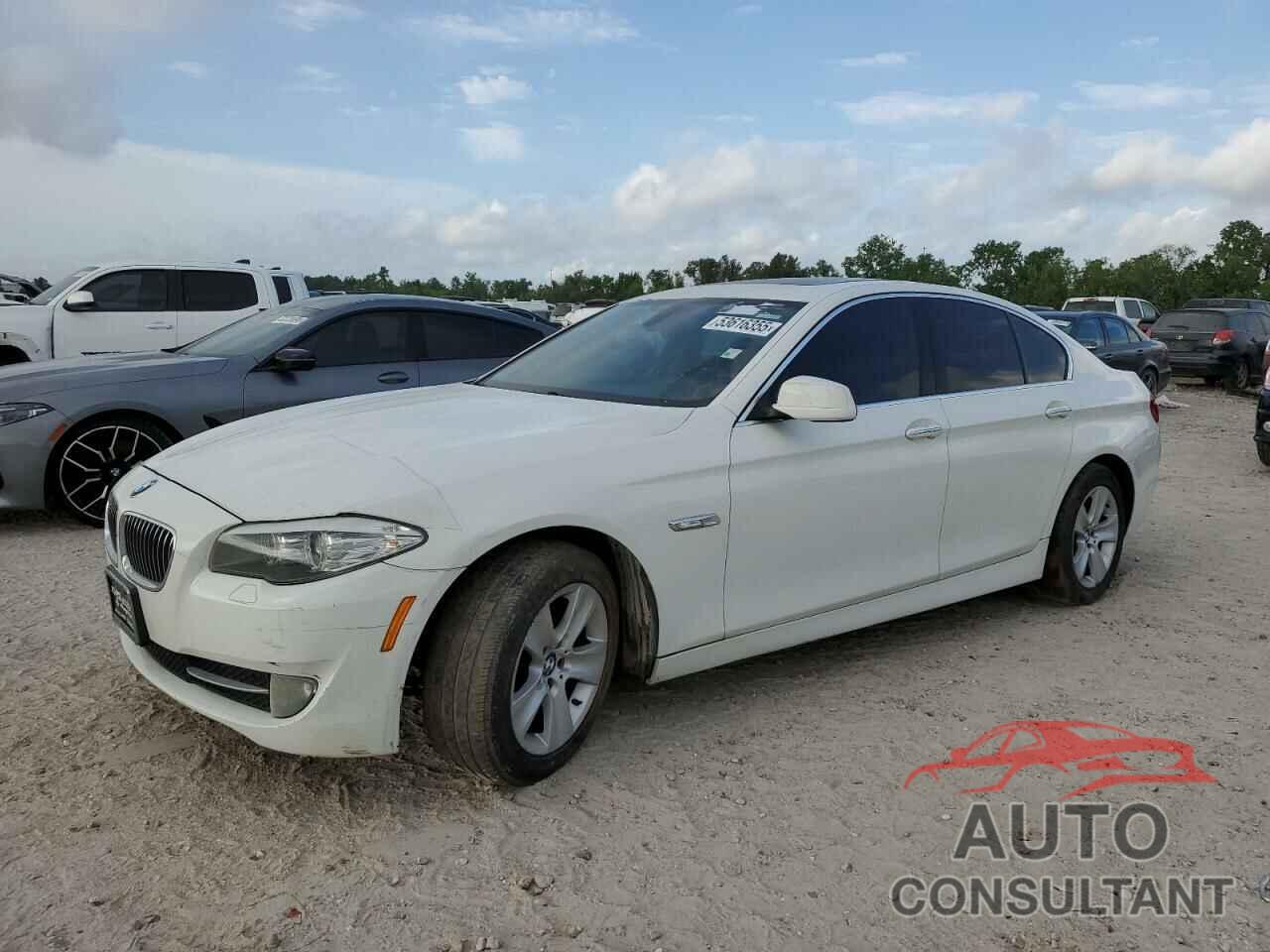 BMW 5 SERIES 2011 - WBAFR1C51BC743598