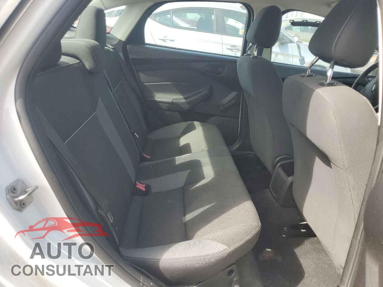 FORD FOCUS 2014 - 1FADP3E29EL280604