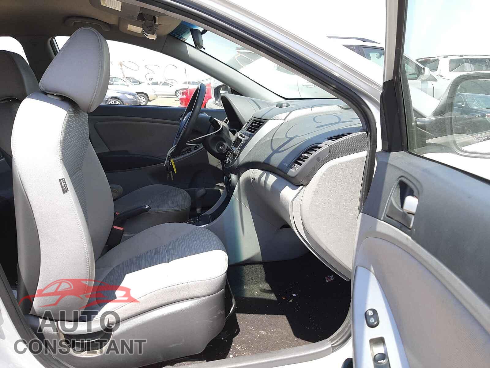 HYUNDAI ACCENT 2016 - KMHCT4AE4GU043342