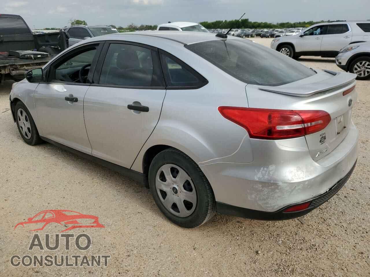FORD FOCUS 2018 - 1FADP3E28JL229363
