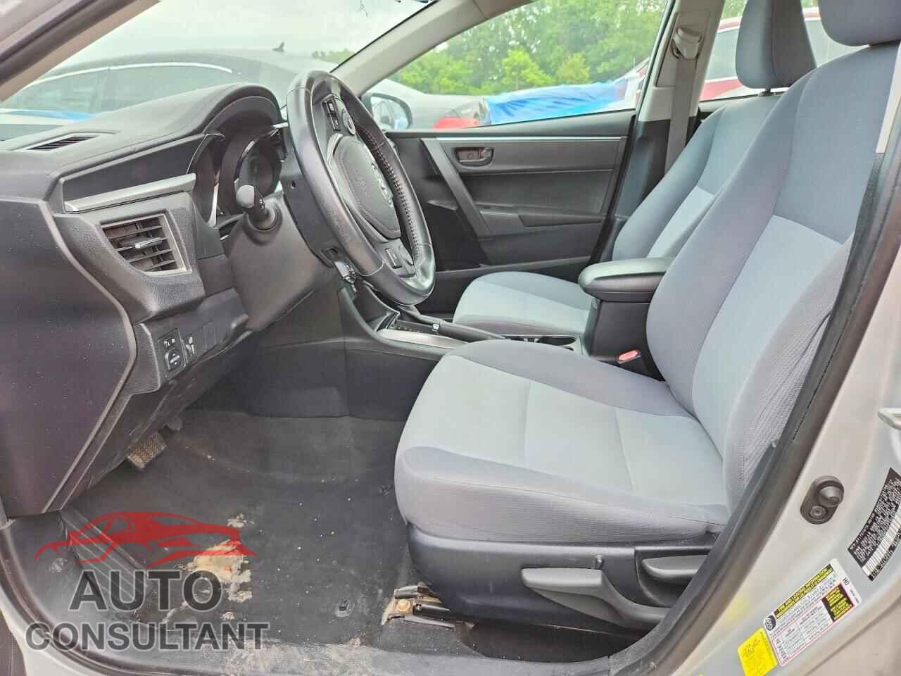 TOYOTA COROLLA 2015 - 2T1BURHEXFC330910