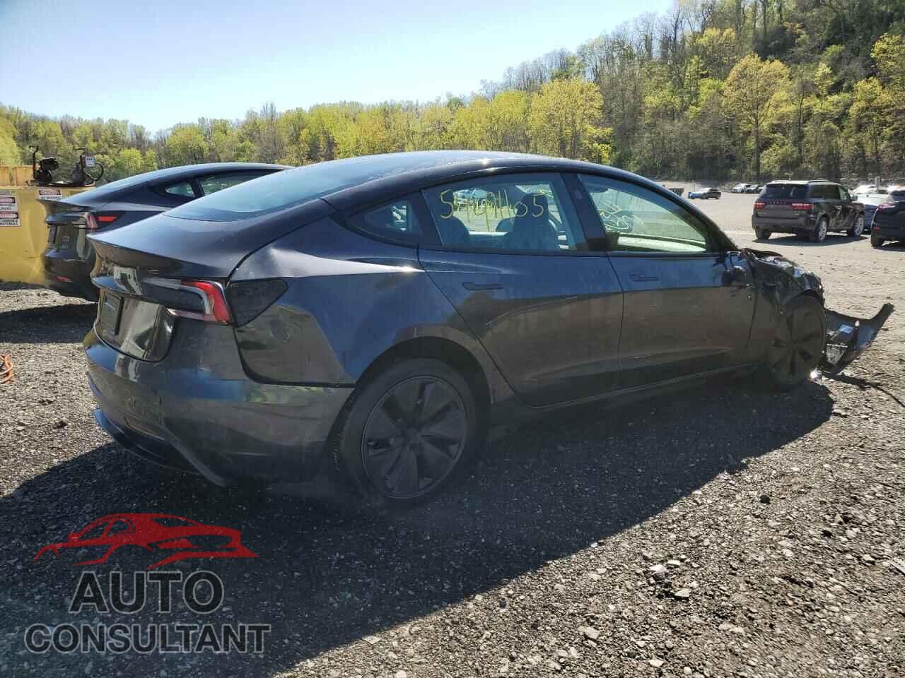 TESLA MODEL 3 2024 - 5YJ3E1EA5RF771297