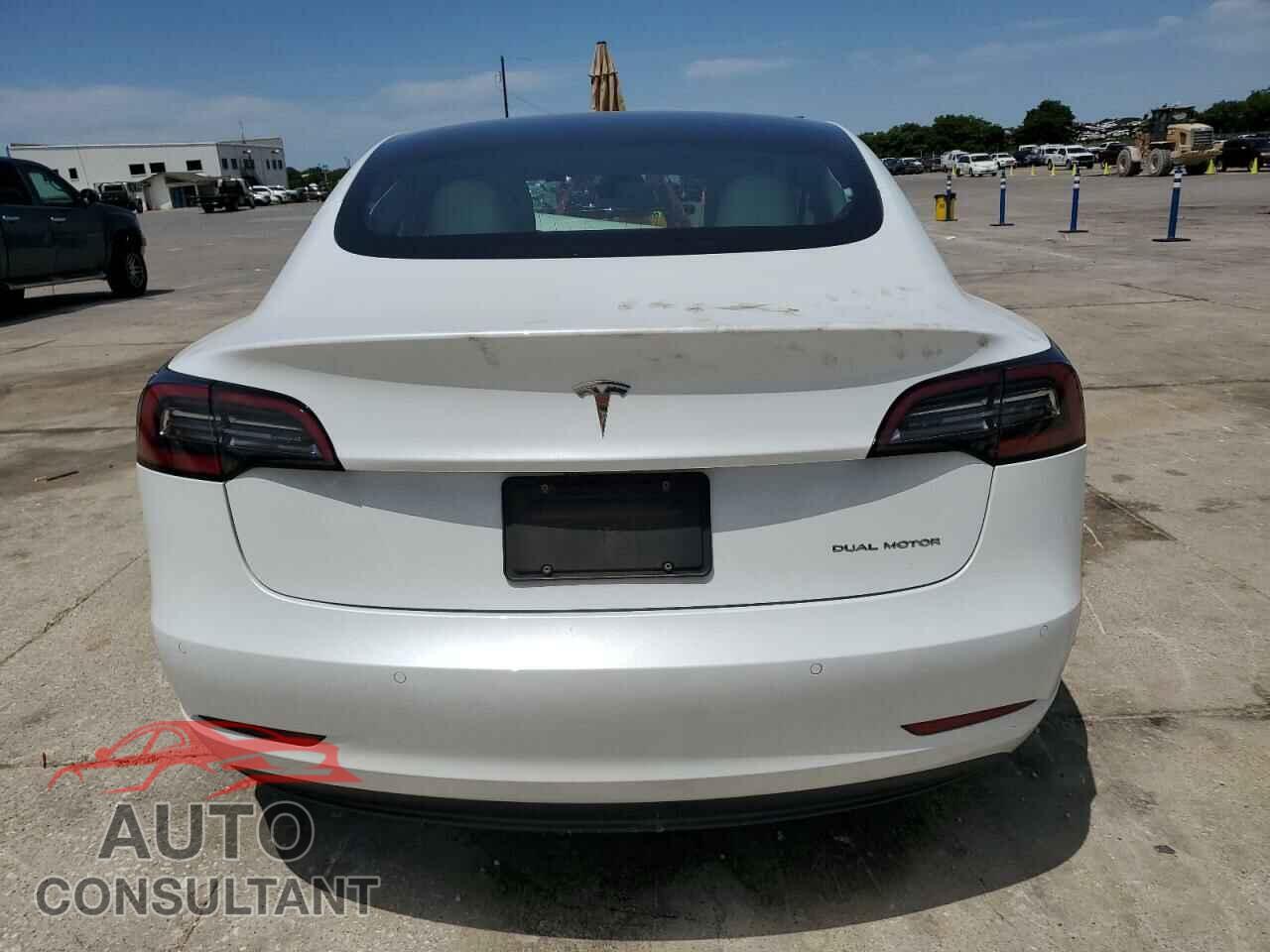 TESLA MODEL 3 2019 - 5YJ3E1EB4KF450463