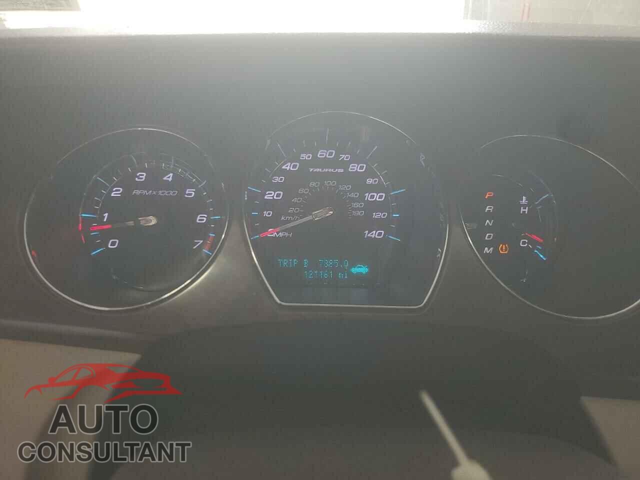 FORD TAURUS 2011 - 1FAHP2FW5BG135142