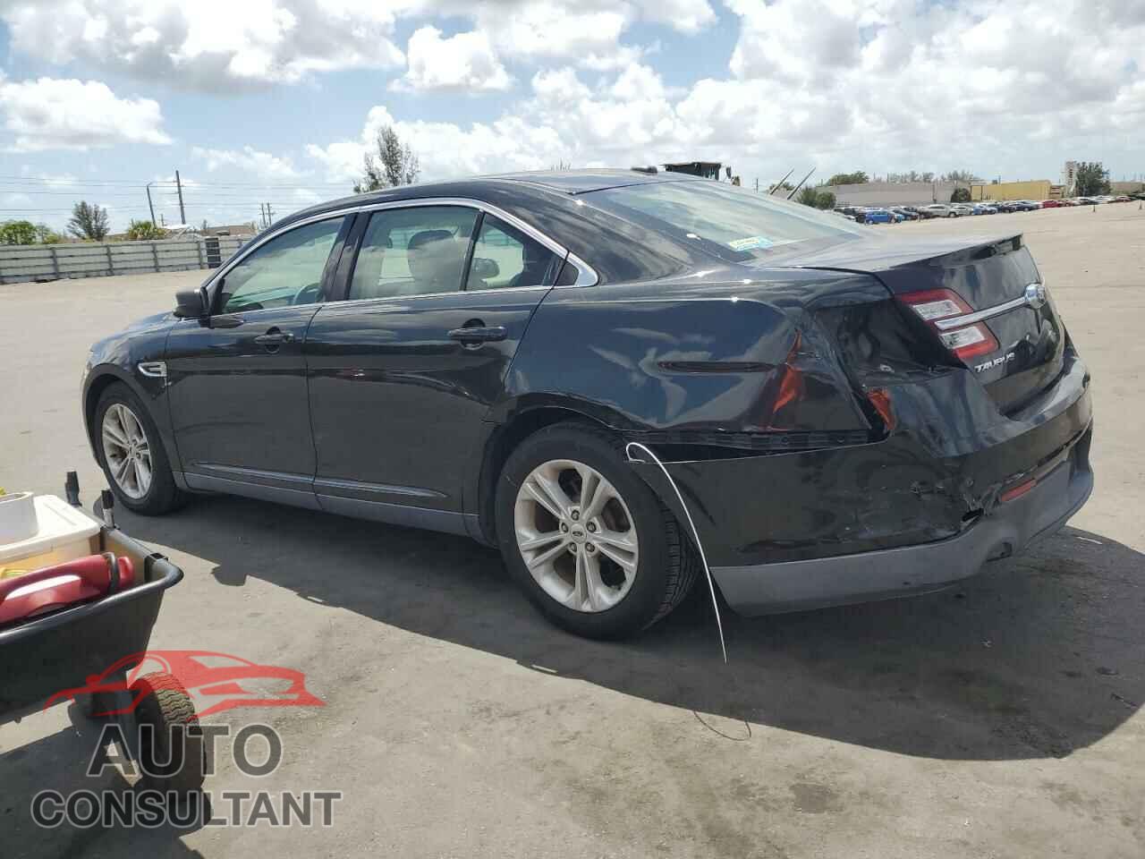 FORD TAURUS 2015 - 1FAHP2D86FG140750