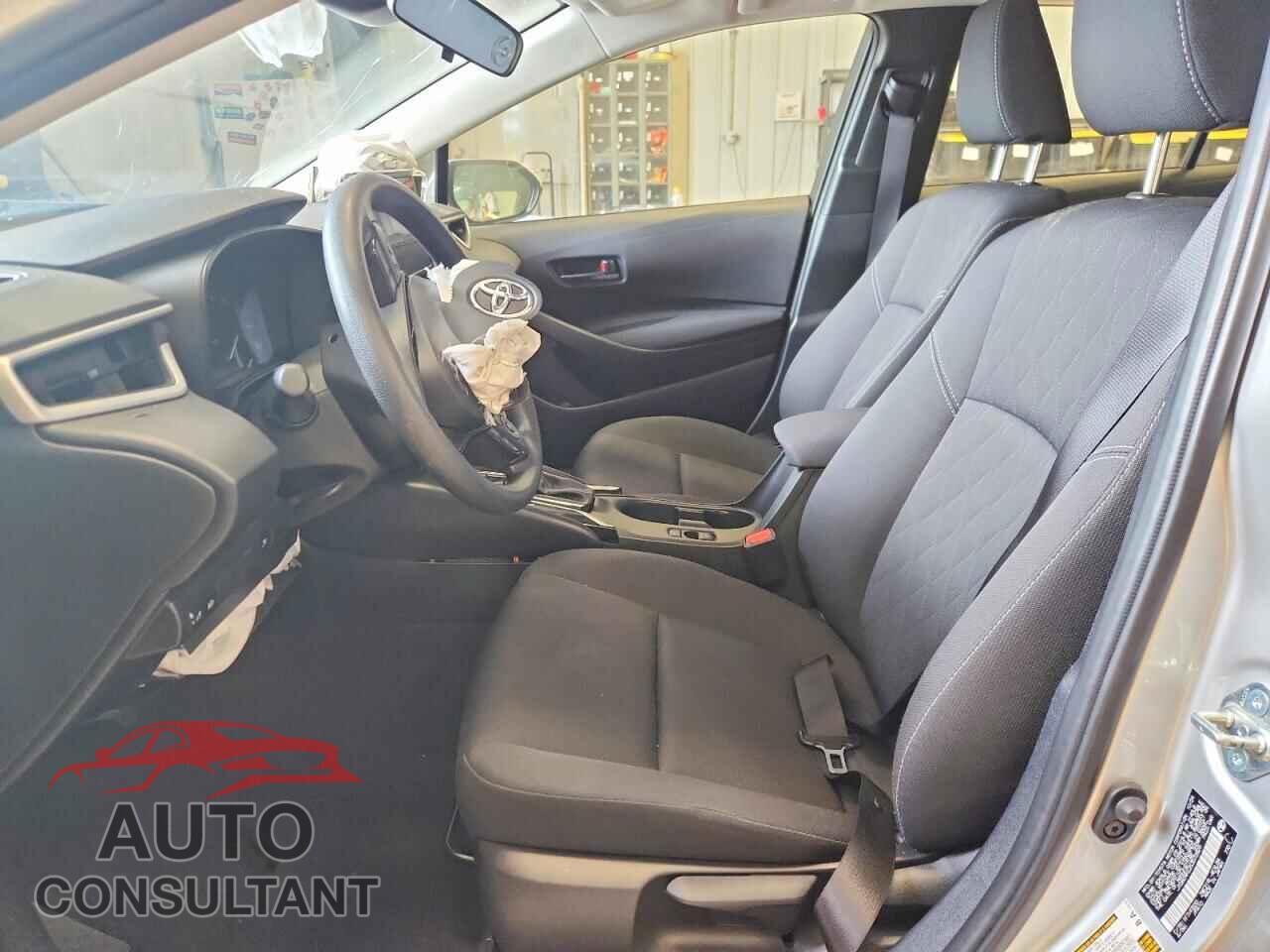 TOYOTA COROLLA 2025 - JTDBCMFE2S3072829