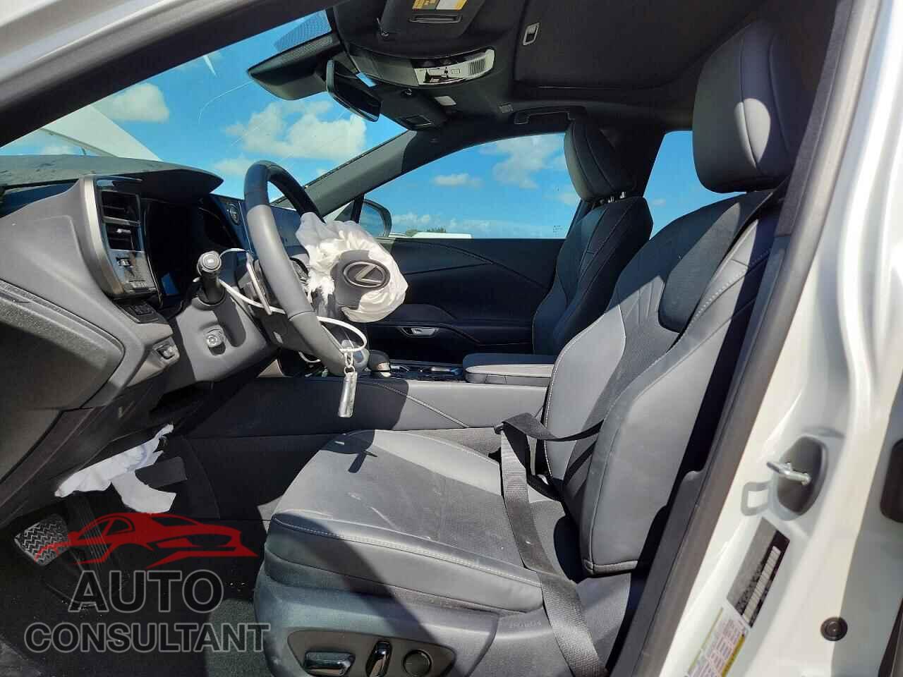 LEXUS UNKNOWN 2025 - 2T2BBMCA0SC097946