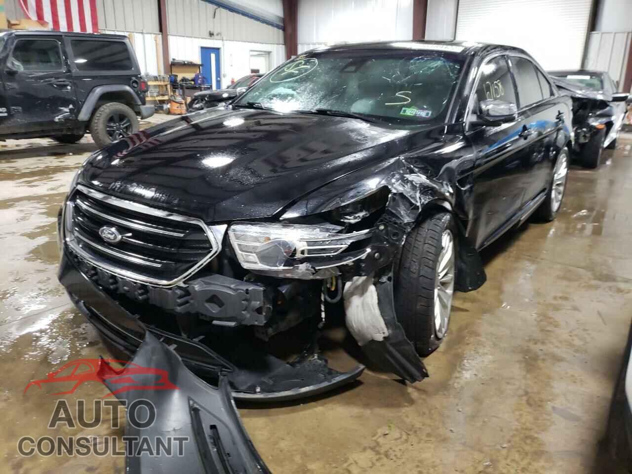 FORD TAURUS 2018 - 1FAHP2F86JG129852
