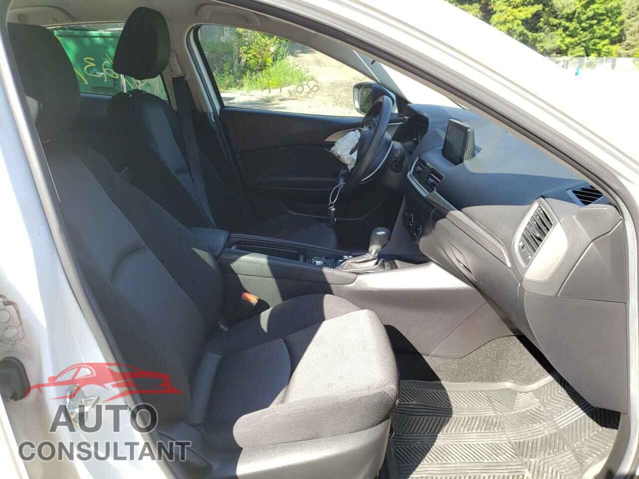 MAZDA 3 2017 - 3MZBN1U7XHM126413