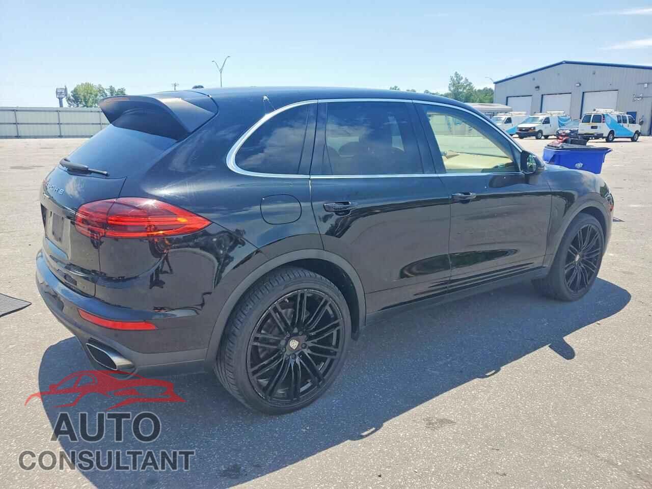 PORSCHE CAYENNE 2016 - WP1AA2A23GLA03575