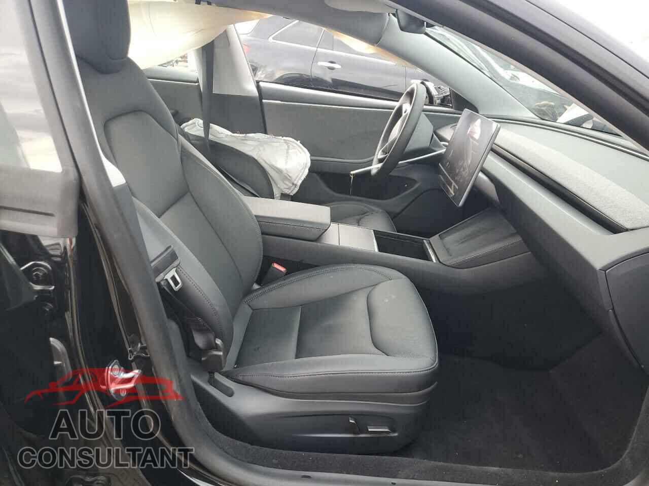 TESLA MODEL 3 2024 - 5YJ3E1EA5RF860464