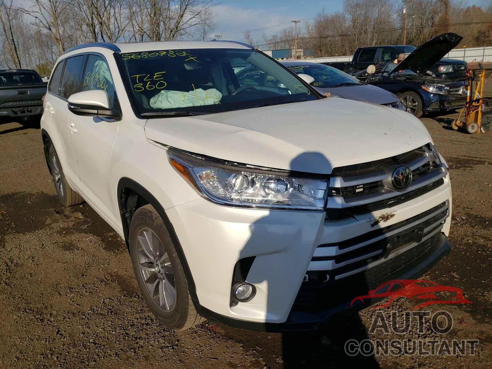TOYOTA HIGHLANDER 2018 - 5TDJZRFH2JS548690