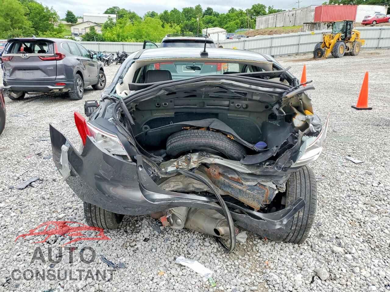 FORD FOCUS 2018 - 1FADP3FE3JL268046