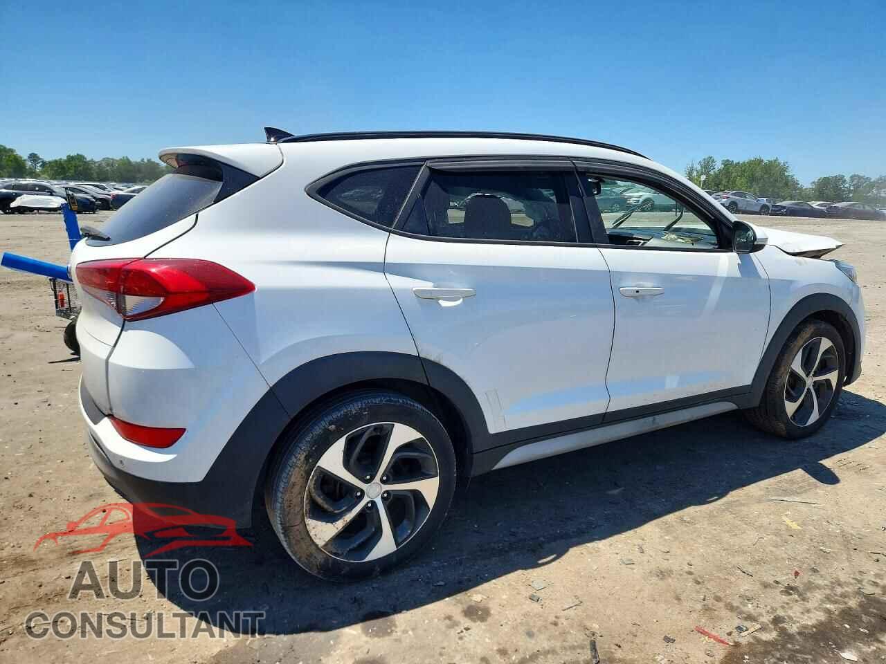 HYUNDAI TUCSON 2018 - KM8J33A23JU761639