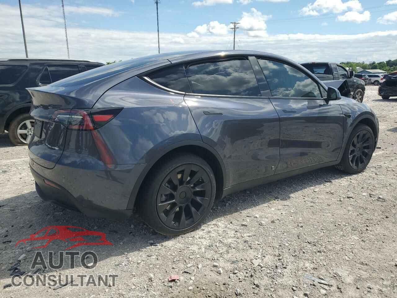 TESLA MODEL Y 2023 - 7SAYGAEE6PF966084