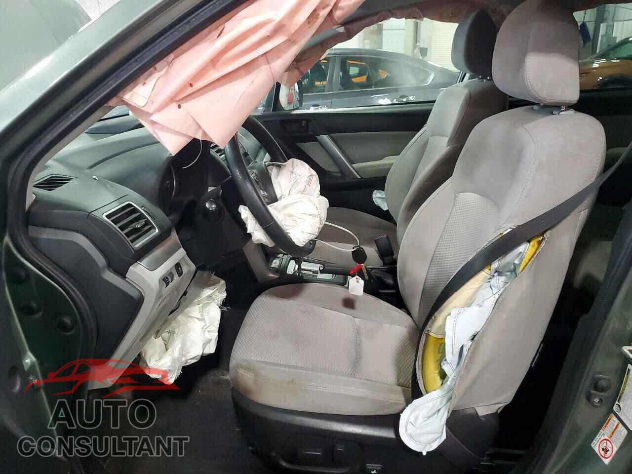 SUBARU FORESTER 2018 - JF2SJAEC6JH401202