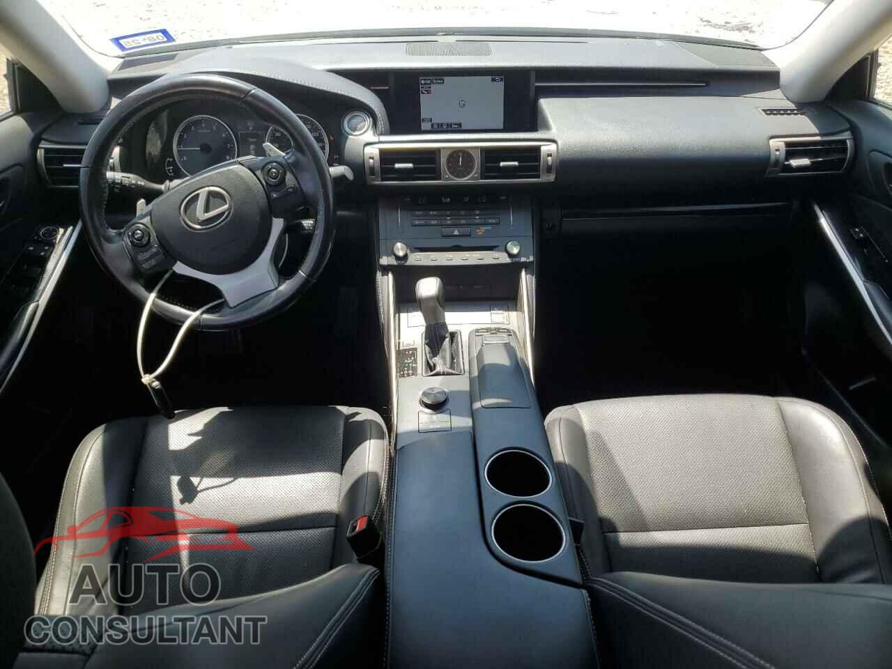 LEXUS IS 2016 - JTHBA1D24G5036387