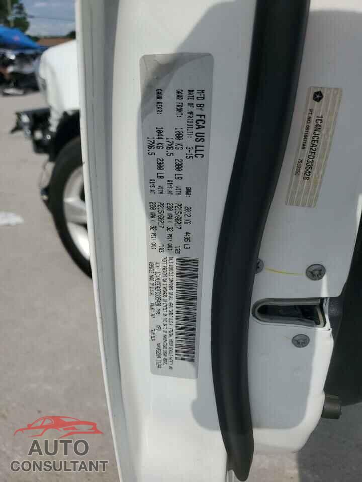 JEEP COMPASS 2015 - 1C4NJCEA2FD335428