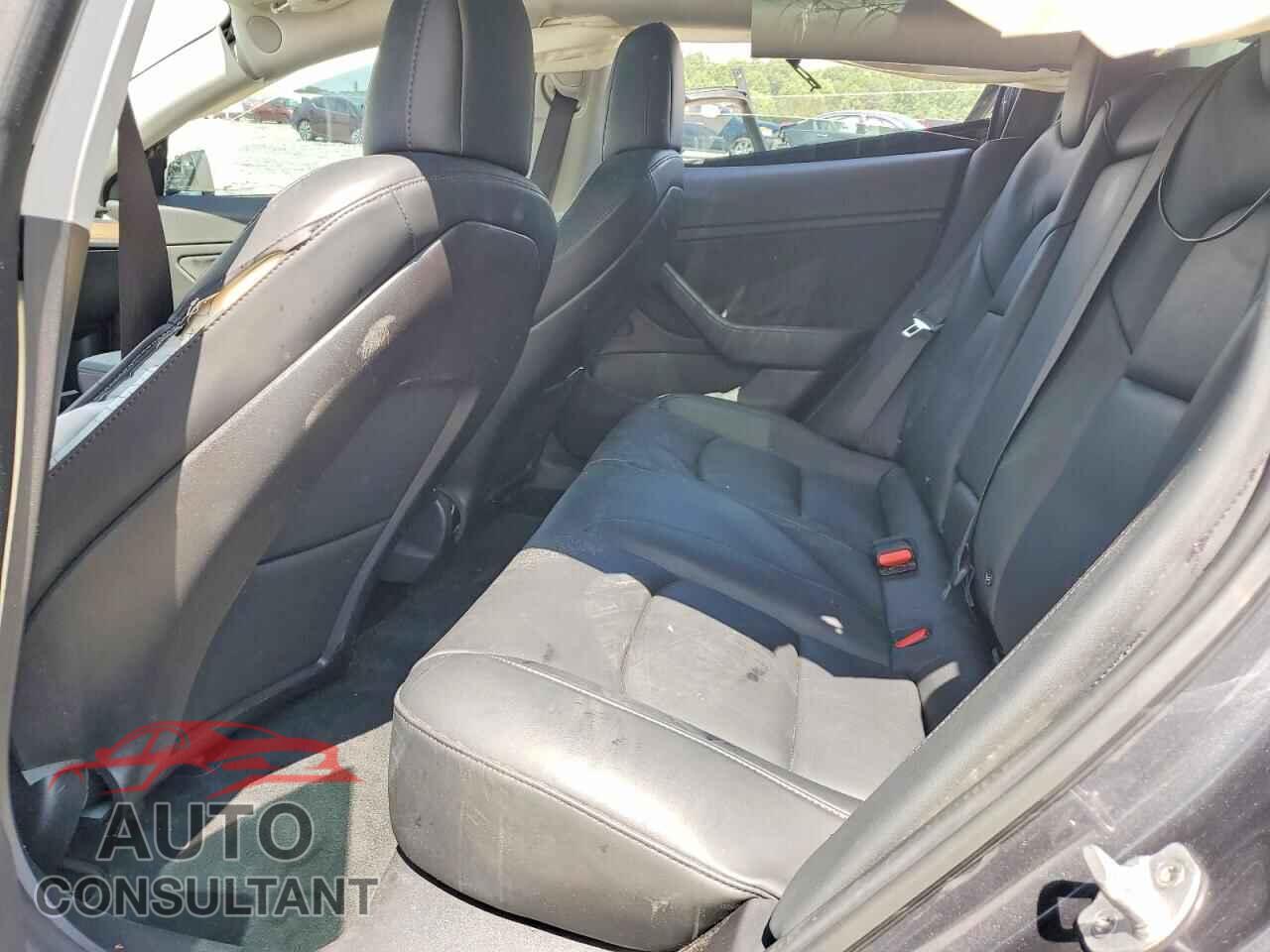 TESLA MODEL 3 2018 - 5YJ3E1EA2JF123811