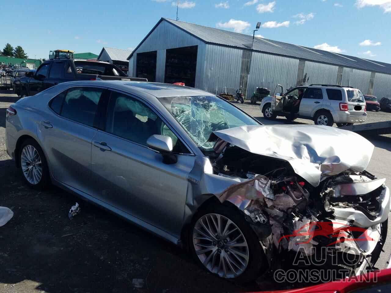 TOYOTA CAMRY 2018 - 4T1B21HK9JU001118