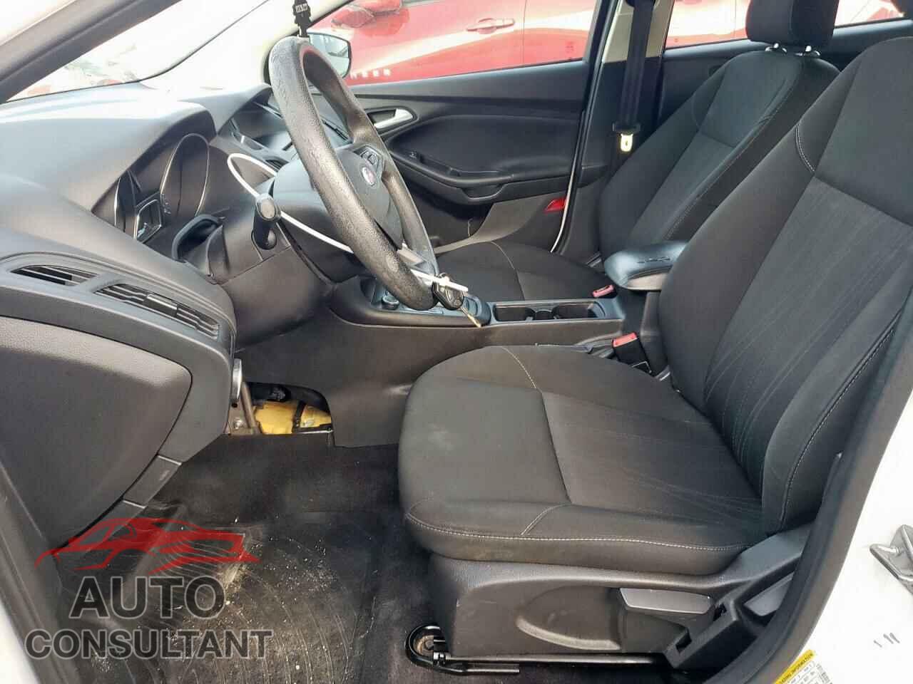 FORD FOCUS 2017 - 1FADP3K2XHL232747