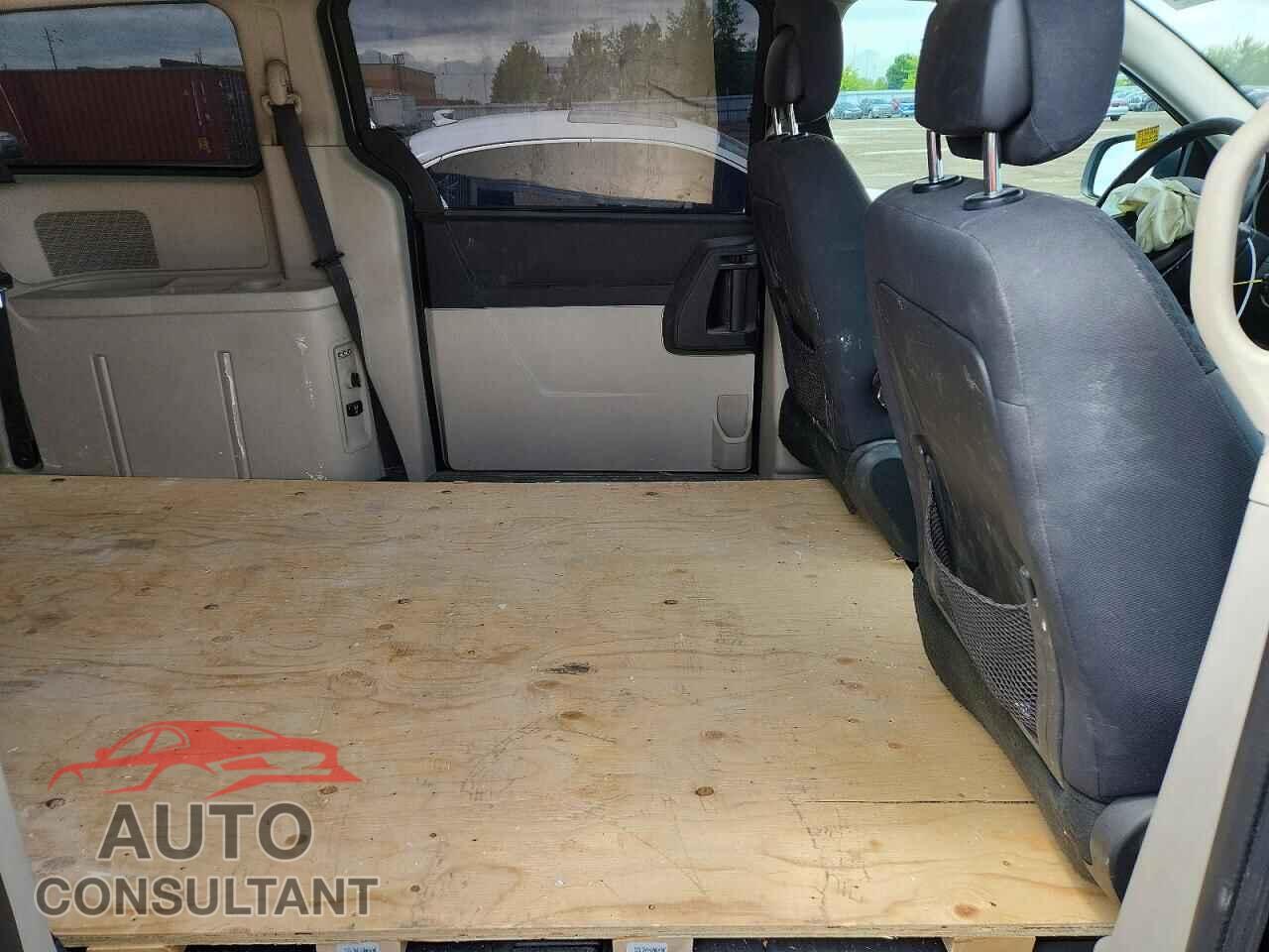 DODGE CARAVAN 2010 - 2D4RN4DE7AR225953