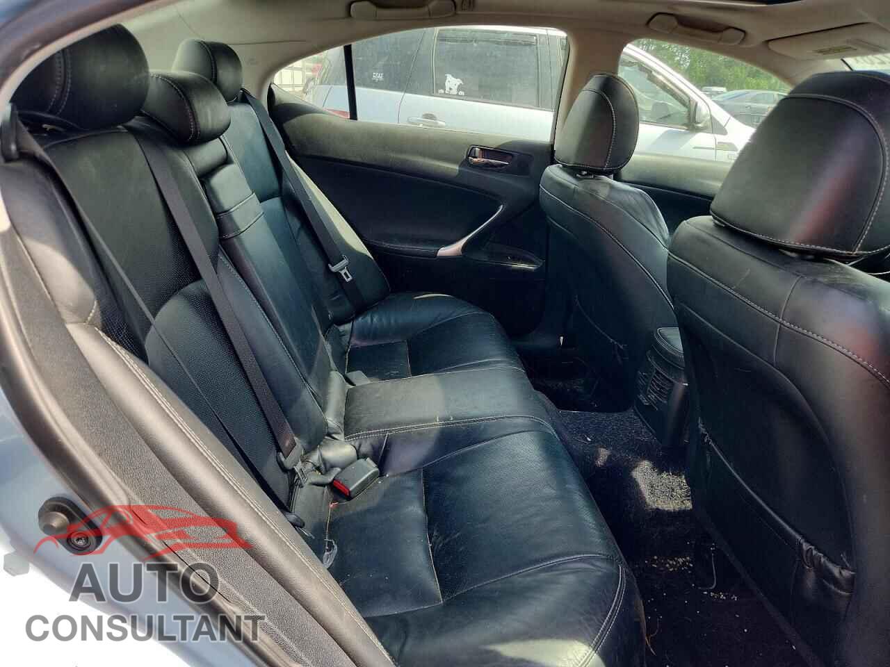 LEXUS IS 2011 - JTHCF5C25B5045834