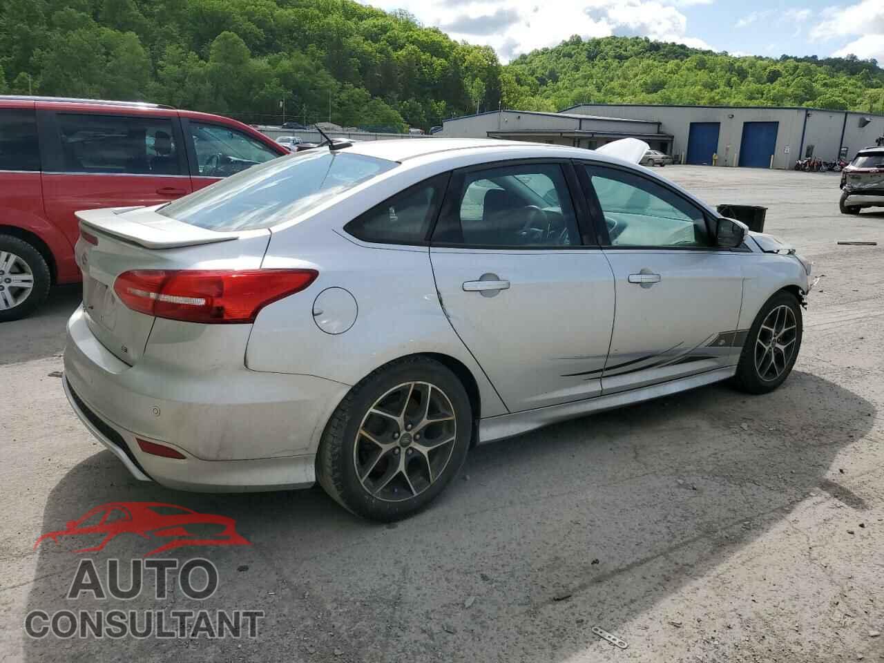 FORD FOCUS 2015 - 1FADP3F23FL253673