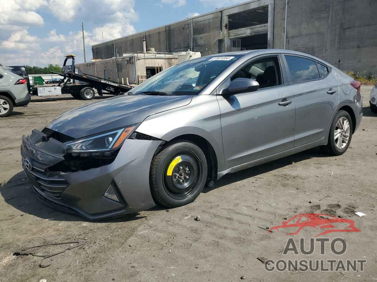 HYUNDAI ELANTRA 2019 - 5NPD84LF3KH455206