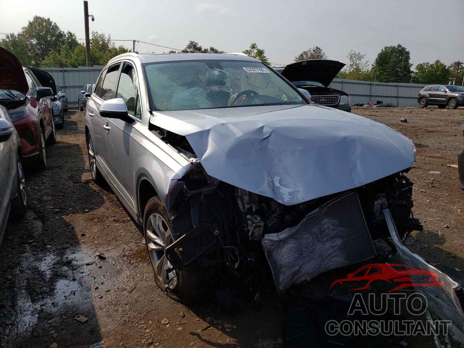 AUDI Q7 2019 - WA1AAAF72KD013608