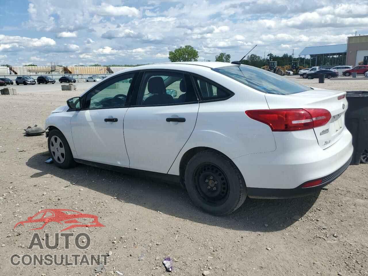 FORD FOCUS 2018 - 1FADP3E20JL210967
